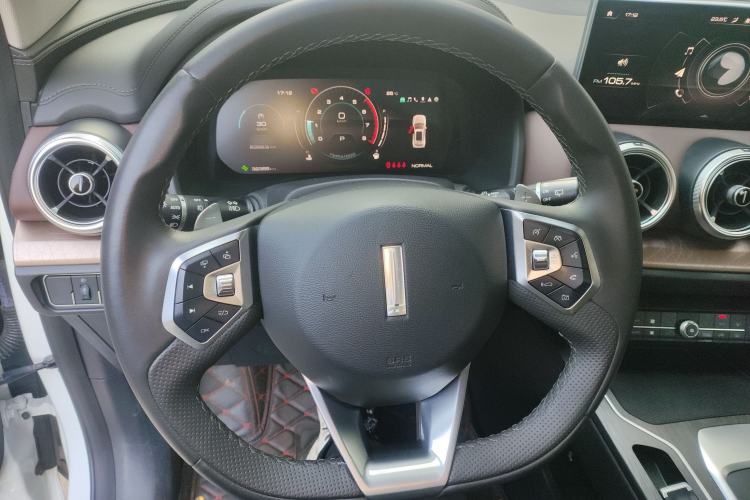 Used Wey VV5 2021 1.5T Two-Wheel Drive Smart Pioneer
