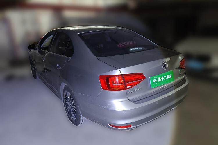 Used Volkswagen Sagitar 2017 230TSI Automatic Luxury Edition
