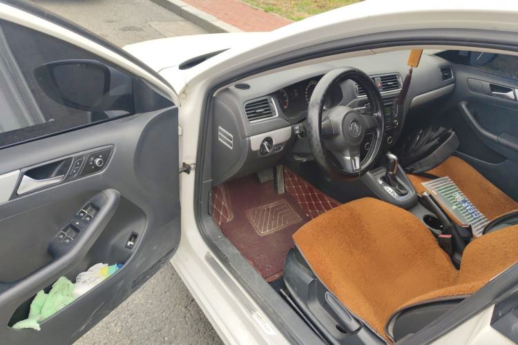 Used Volkswagen Sagitar 2014 1.6L Automatic Comfort Model Driver Seat