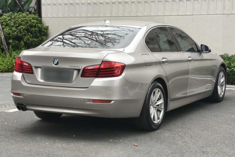 Used BMW 5 Series 2014 520i Elegant Edition Exterior 6