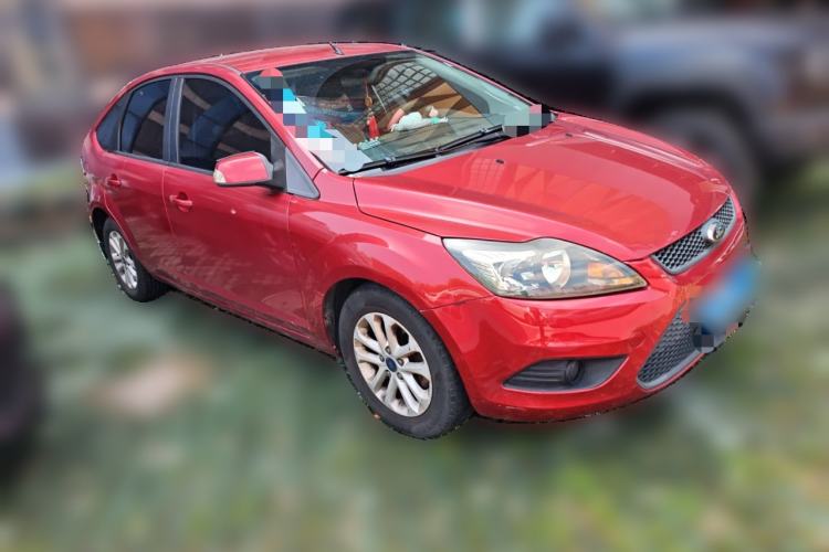 Used Ford Focus 2013 Hatchback Classic 1.8L Automatic Base Model Front Right 45 Deg