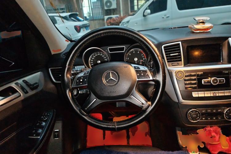 Used Mercedes-Benz M-Class 2015 ML 320 4MATIC