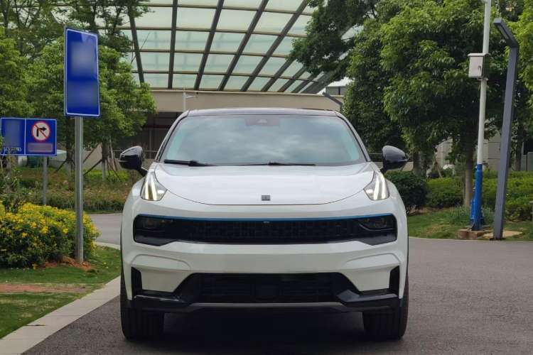 Used Lynk & Co 05 2020 2.0TD Two-Wheel Drive Shine Halo