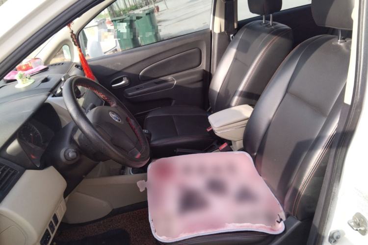 Used Venucia R50 2014 1.6L Manual Splendid Edition Left Front Seat