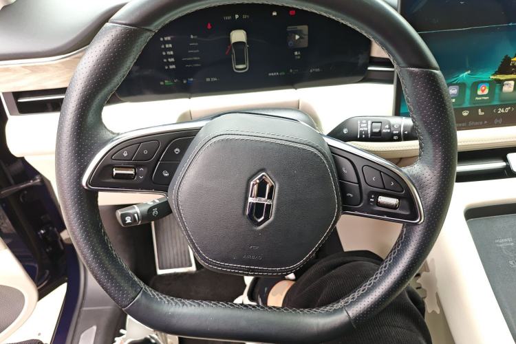 Used Hima AITO M5 2022 Extended-Range Four-Wheel Drive Flagship Edition
