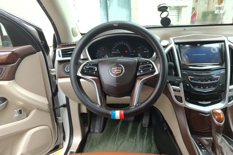 Used Cadillac SRX 2013 3.0L Luxury Model Steering Wheel