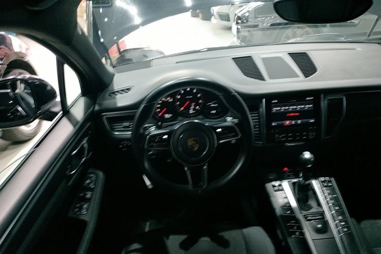 Used Porsche Macan 2016 Macan 2.0T
