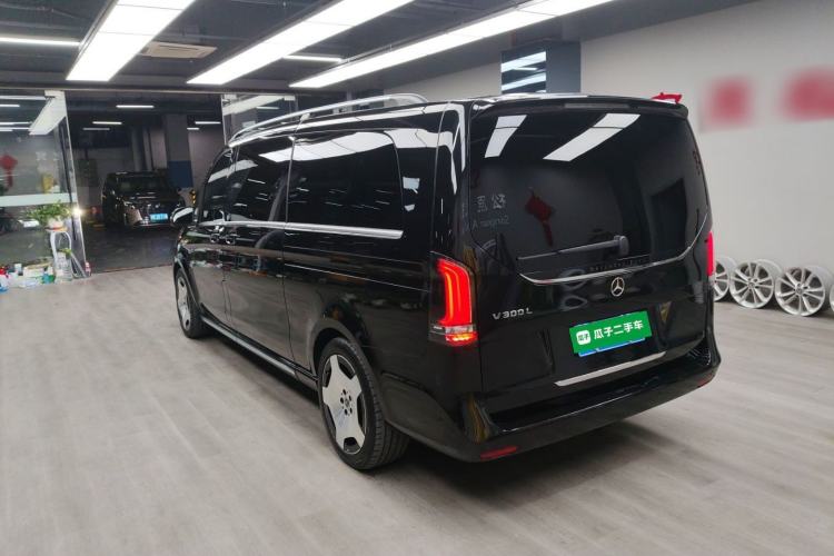 Used Mercedes-Benz V-Class 2024 V 300 L Long Wheelbase Prestige Edition Exterior 2
