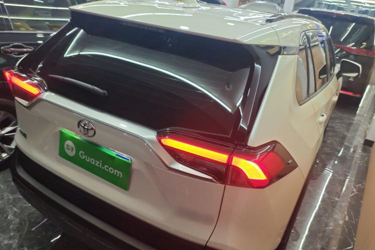 Used Toyota RAV4 2020 2.0L CVT Two-Wheel Drive Prestige Edition
