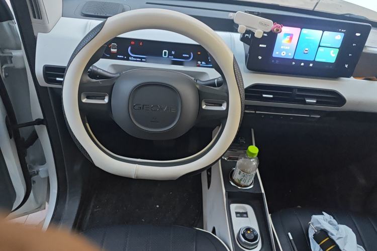 Used Geely Galaxy Panda 2024 Facelifted Panda Mini 200km Dragon Edition
