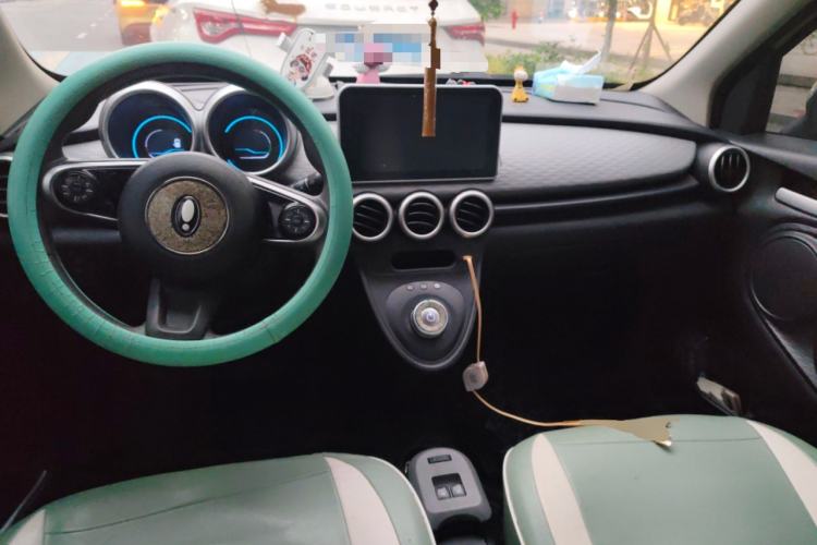 Used ORA Black Cat 2022 Updated Version 301 km Cute Pet Edition Lithium Iron Phosphate Center Console