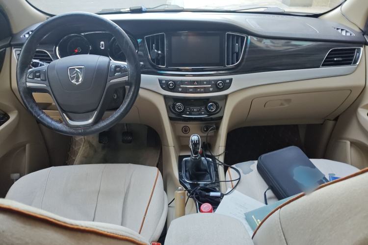 Used Baojun 730 2016 1.5L Manual Comfort Version 7 Seats China V Emission Standard
