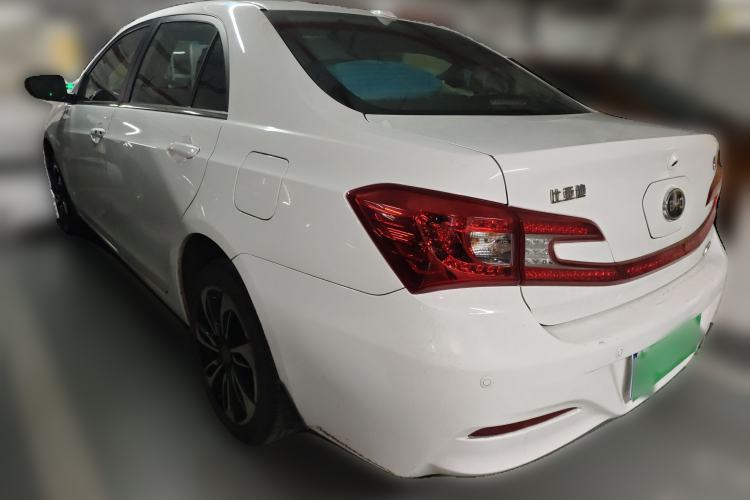 Used BYD Qin New Energy 2015 1.5T Dual-Crown Flagship Plus Edition
