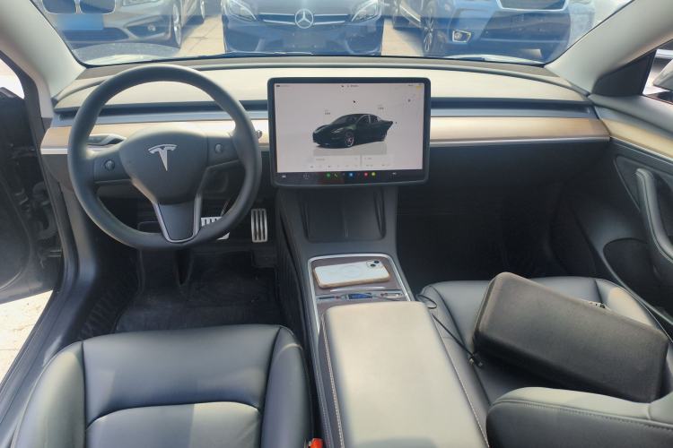 Used Tesla Model 3 2022 Performance High-Performance All-Wheel-Drive Version Center Console