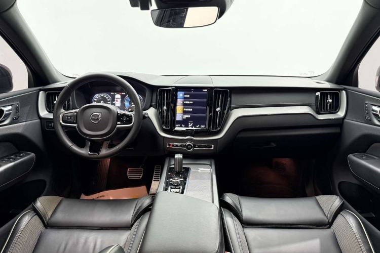 Used Volvo XC60 New Energy 2022 T8 Plug-in Hybrid All-Wheel Drive Zhiyuan Sport Edition