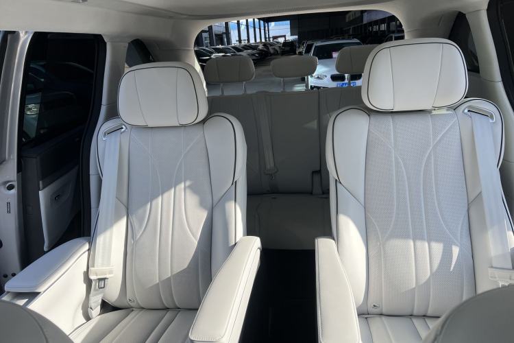 Used XPeng X9 2025 740 Ultra-Long Range Max