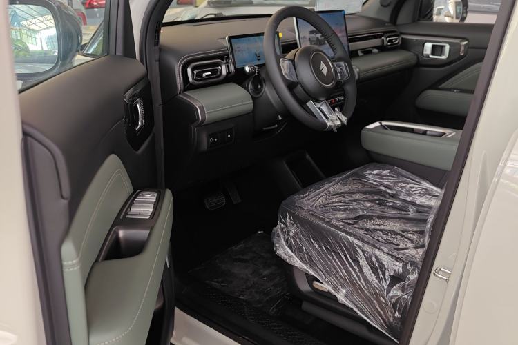 Used Baojun Spark EUV 2025 Flagship Edition 5 Seats Driver Seat