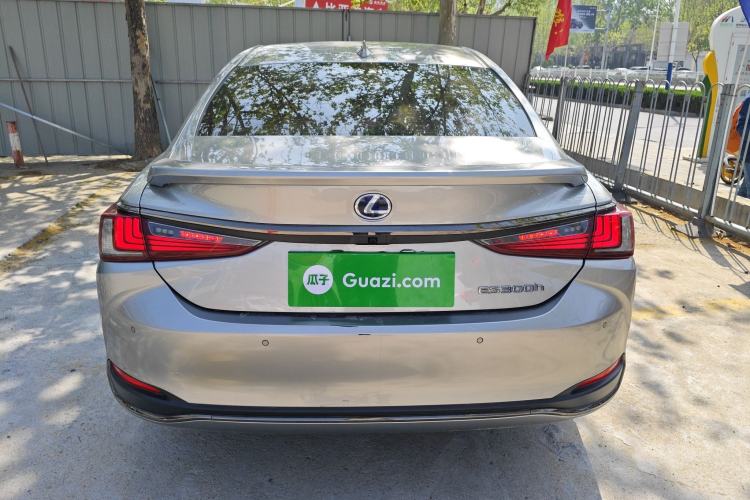 Used Lexus ES 2021 300h F SPORT Rear