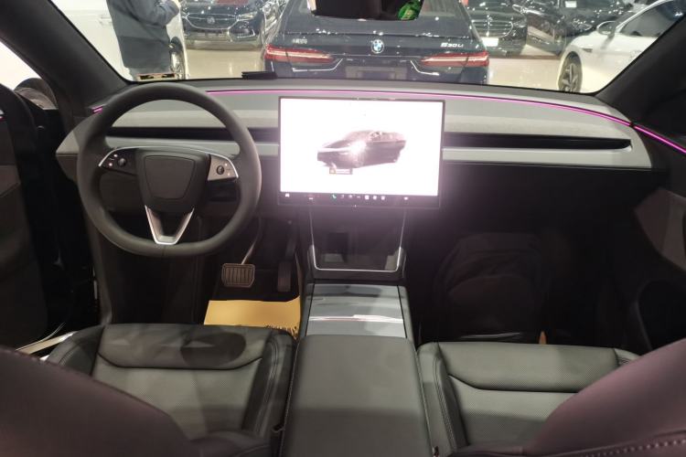 Used Tesla Model Y 2026 Rear-Drive Model
