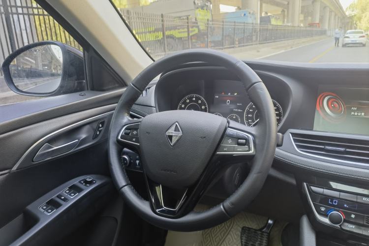 Used BORGWARD BX7 2016 28T Two-Wheel Drive Luxury Version 5 Seats