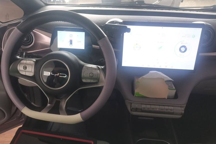 Used BYD Dolphin 2023 420 km Fashion Edition