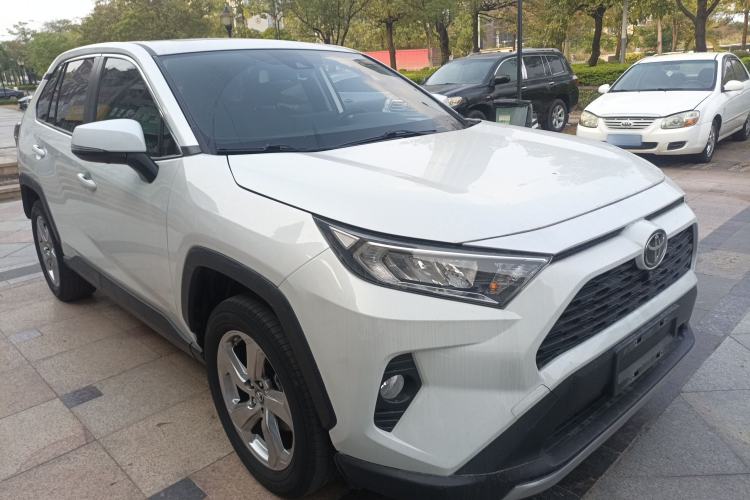 Used Toyota RAV4 2022 2.0L CVT Two-Wheel Drive Fashion Edition
