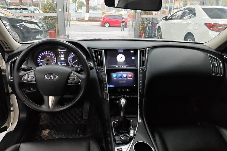 Used Infiniti Q50L 2016 2.0T Comfort Edition
