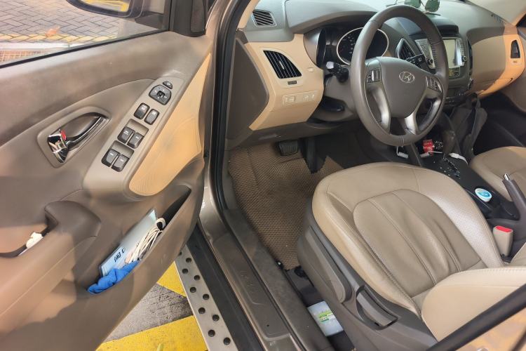 Used Hyundai ix35 2012 2.0L Automatic Two-Wheel Drive Elite Edition GLS