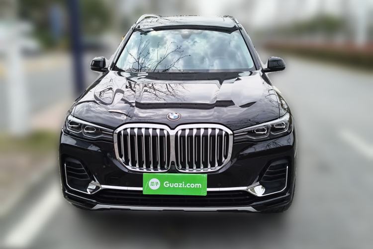 Used BMW X7 2022 xDrive40i Luxury Package with Leading Features Front