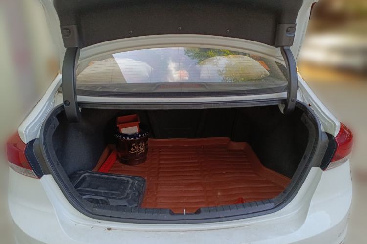 Used Hyundai Elantra (6th Generation / Lingdong) 2018 1.4T Dual-Clutch Xuan Dong · Dynamic Edition Trunk