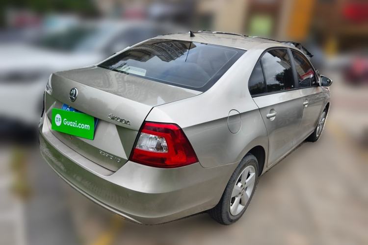 Used Skoda Rapid 2013 1.6L Automatic Smart Selection Model Rear Right 45 Deg
