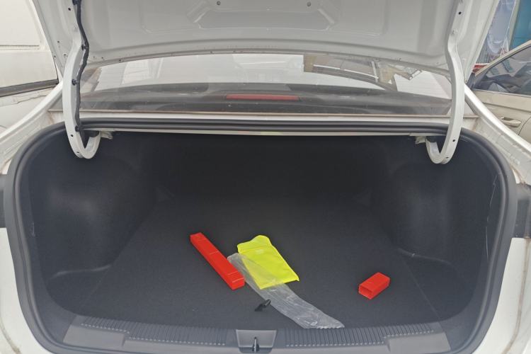 Used Roewe i5 2026 Model 1.5L Manual Comfort Version