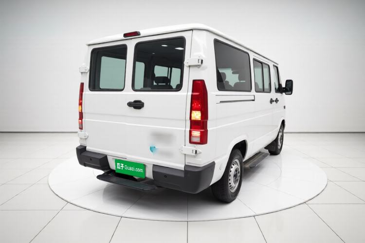 Used Iveco Daily 2023 2.5T A35M1 Short Wheelbase Low-Roof Single-Tire Side-Sliding Door 5-9 Seater Rear Right 45 Deg