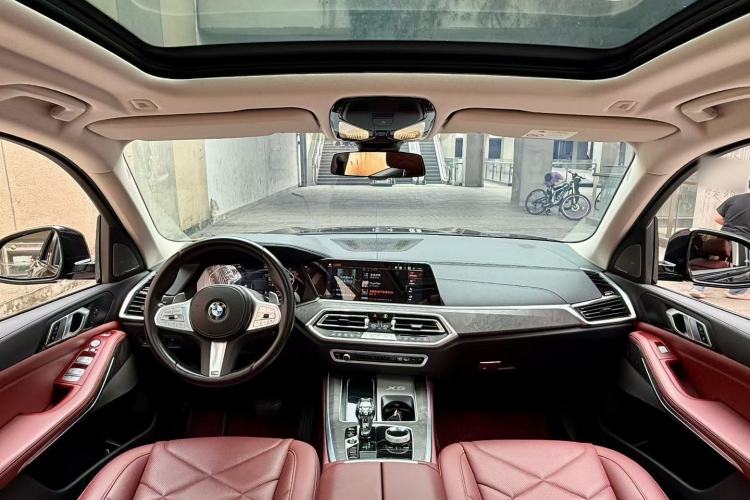 Used BMW X5 2022 Restyled xDrive 30Li M Sport Package Interior 3