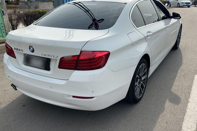 Used BMW 5 Series 2014 525Li Leading Model
