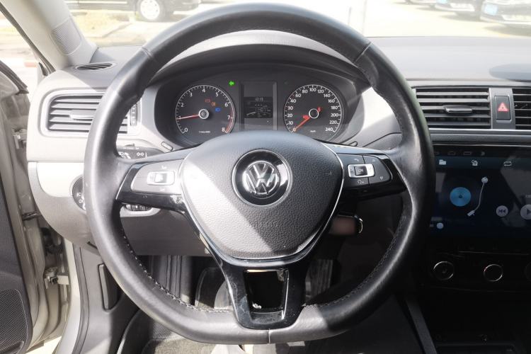 Used Volkswagen Sagitar 2012 1.6L Manual Comfort Model