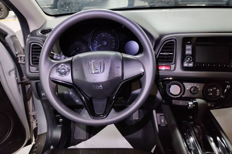 Used Honda Vezel 2015 1.8L CVT 2WD Elite Model

