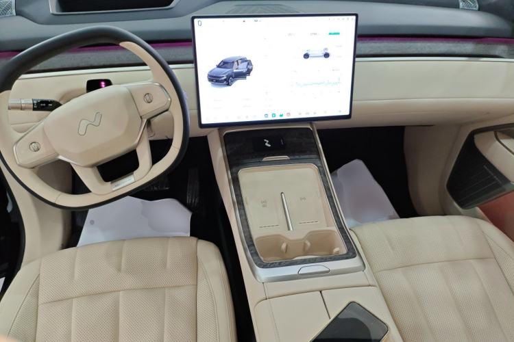 Used ONVO Luxeed L90 2025 Model—Max Six-Seater Version
