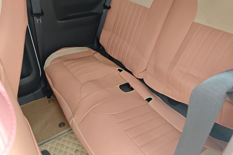 Used Geely Galaxy Panda 2024 Panda Mini 200km Endurance Bear Left Rear Seat