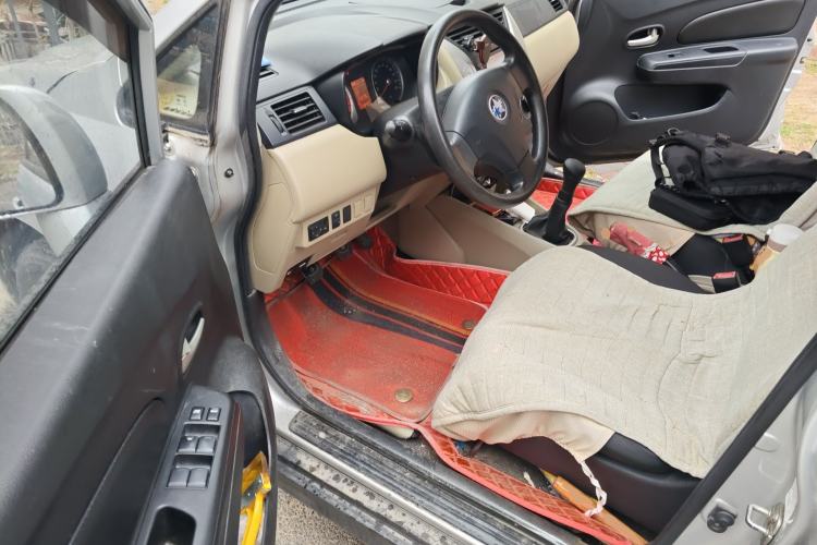 Used Venucia R50 2013 1.6L Manual Fashion Edition Driver Seat