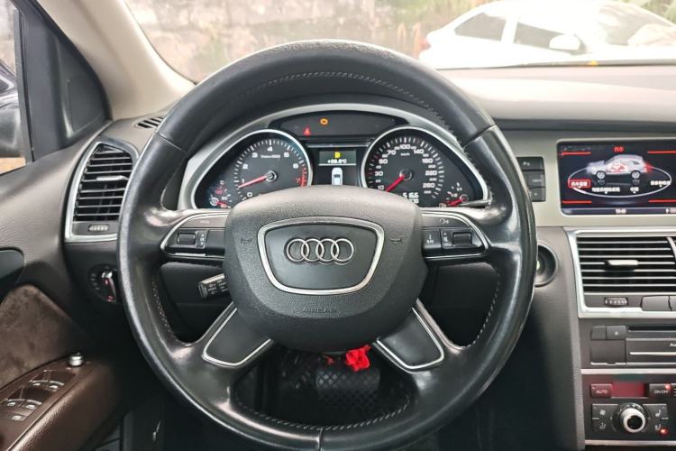 Used Audi Q7 2014 35 TFSI Sport Edition Steering Wheel