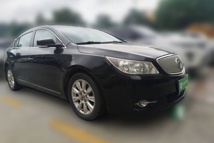Used Buick LaCrosse 2012 2.4L SIDI Elegant Edition Front Right 45 Deg