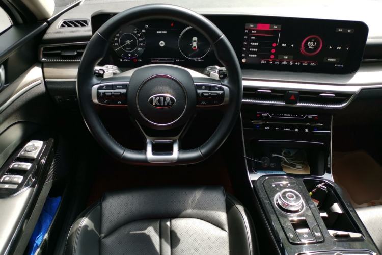 Used Kia K5 2020 270T CVVD Luxury Tech Edition Steering Wheel