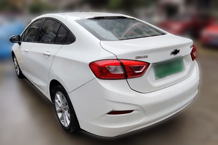 Used Chevrolet Cruze 2017 1.5L Automatic Pioneer Sunroof Edition