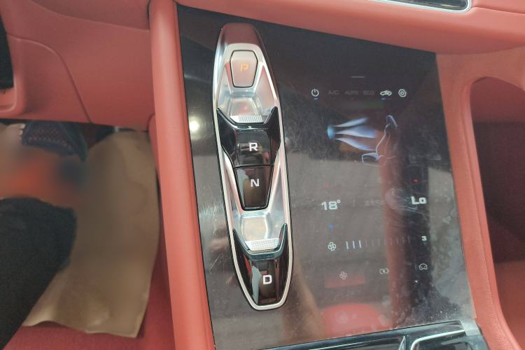 Used MG Cyberster 2024 520 km Legendary All-Wheel-Drive Version Gear Lever