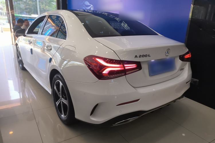 Used Mercedes-Benz A-Class 2022 Second Facelift A 200 L Sport Sedan Fashion Version
