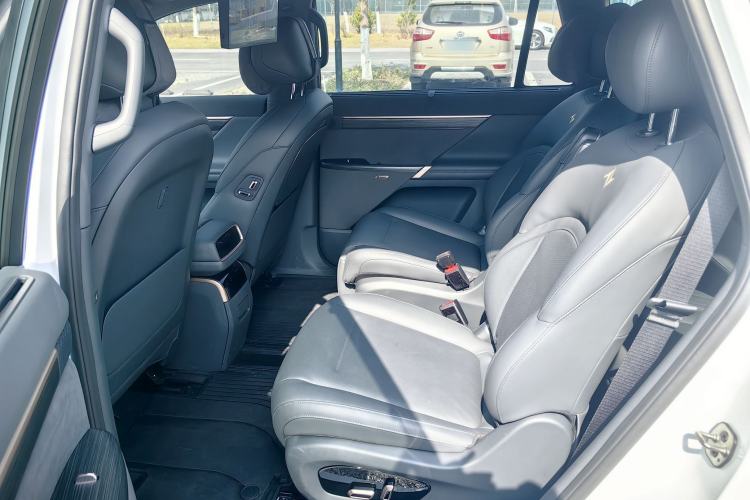 Used Dongfeng eπ eπ008 2024 636Max All-Electric Version 6 Seats