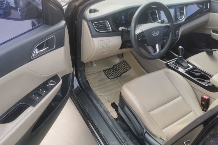 Used Hyundai Mistra 2014 1.8L Automatic Smart GLS
