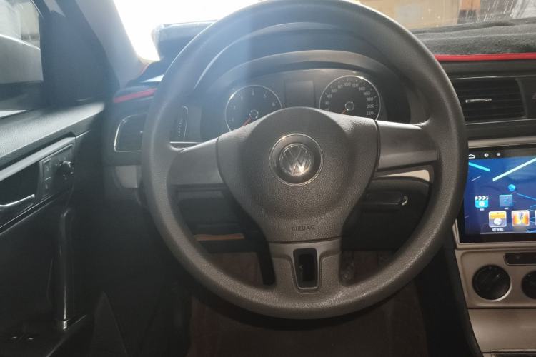 Used Volkswagen Gran Lavida 2013 1.6L Manual Comfort Model
