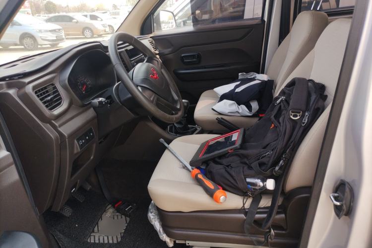 Used Wuling Hongguang V 2022 1.5L Jingqu Edition Electric-Assist LAR
